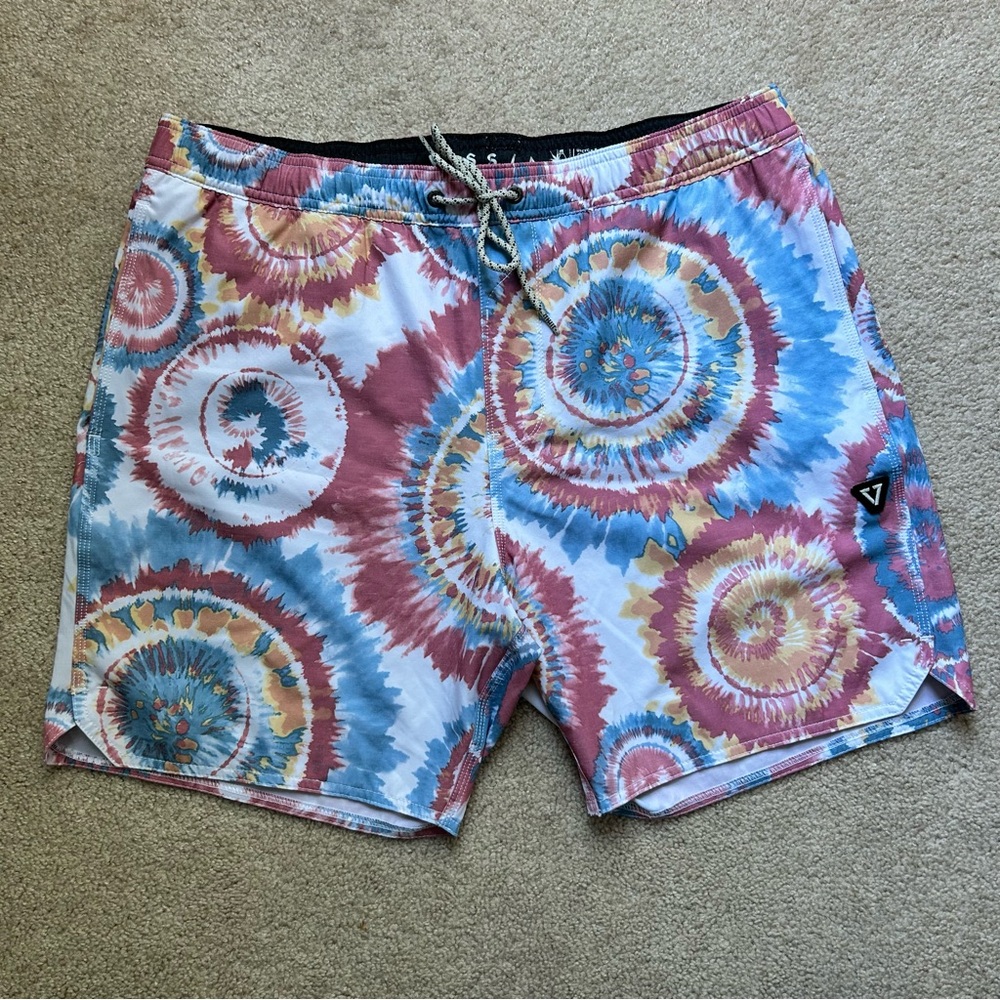 Men’s XL Vissla Multicolor Tie Dye Board Shorts Swim Trunks Shred Head EUC